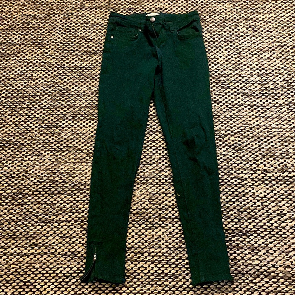 Harper heritage from Francesca’s stretch jeans with zipper detailing size 26